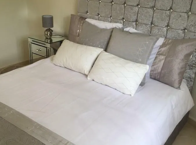 Dom wakacyjny Fascinating & Luxurious Golf,mountain & Garden View Porto Banus *