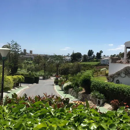 Ferienhaus Fascinating & Luxurious Golf,mountain & Garden View Porto Banus Marbella