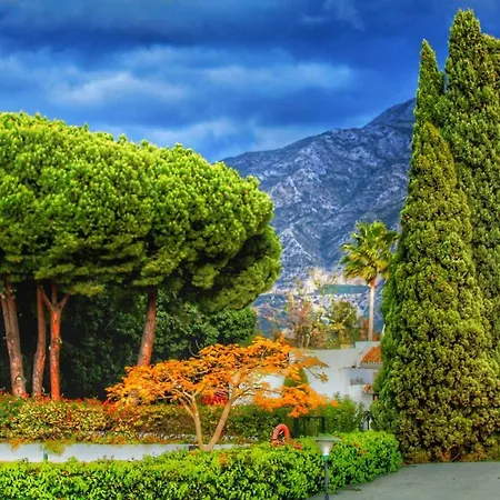 Fascinating & Luxurious Golf,mountain & Garden View Porto Banus