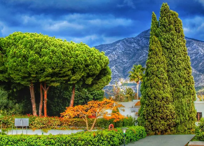 Fascinating & Luxurious Golf,mountain & Garden View Porto Banus