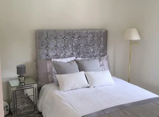 Fascinating & Luxurious Golf,mountain & Garden View Porto Banus Vakantiehuis Marbella